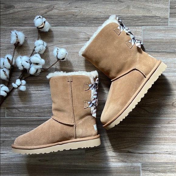 🌿UGG BAILEY BOW DIAGONAL STRIPES BOOYS🌿 - Picture 11 of 16